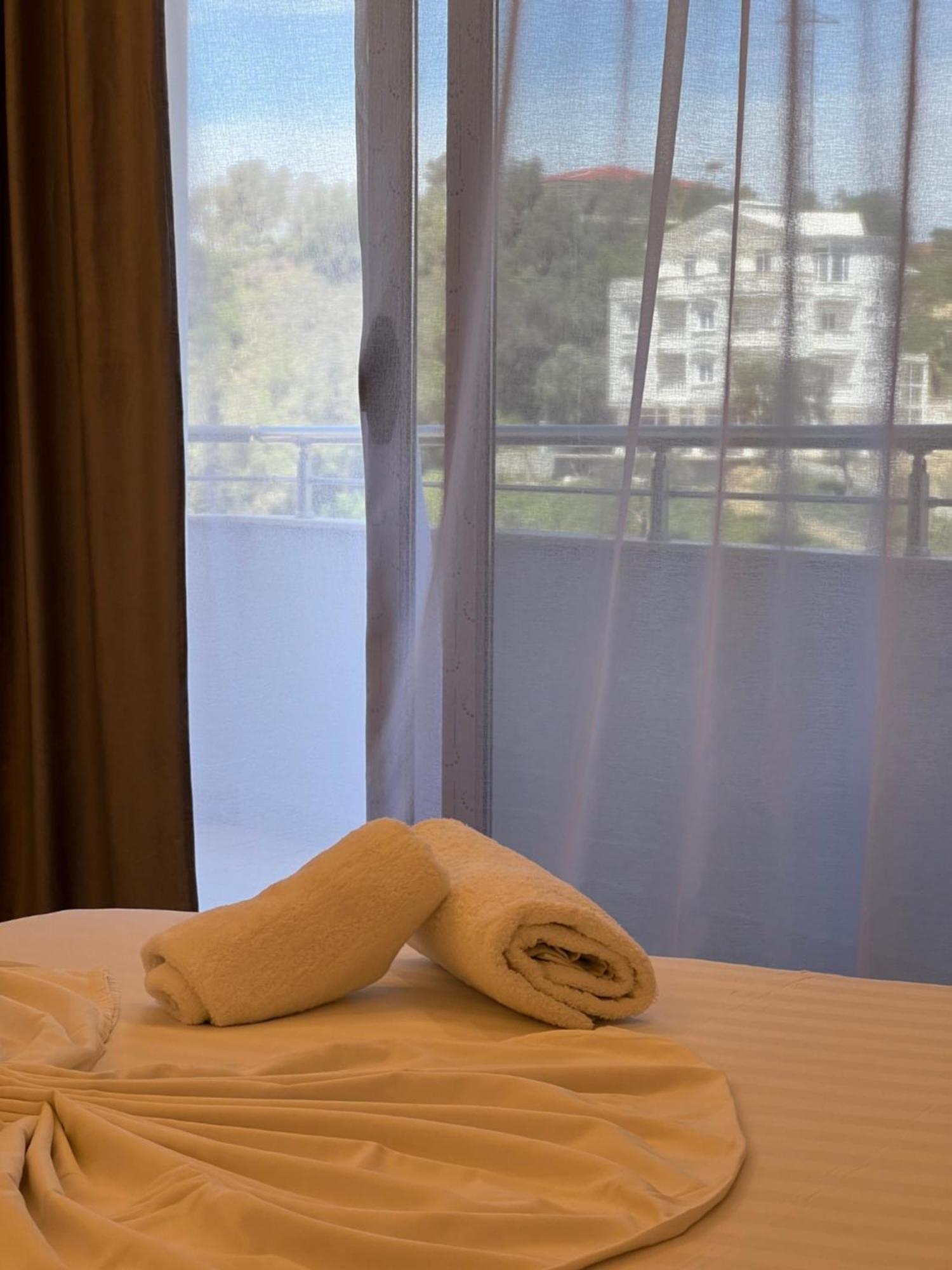 Summer Palace Apartment Golem (Tirana)